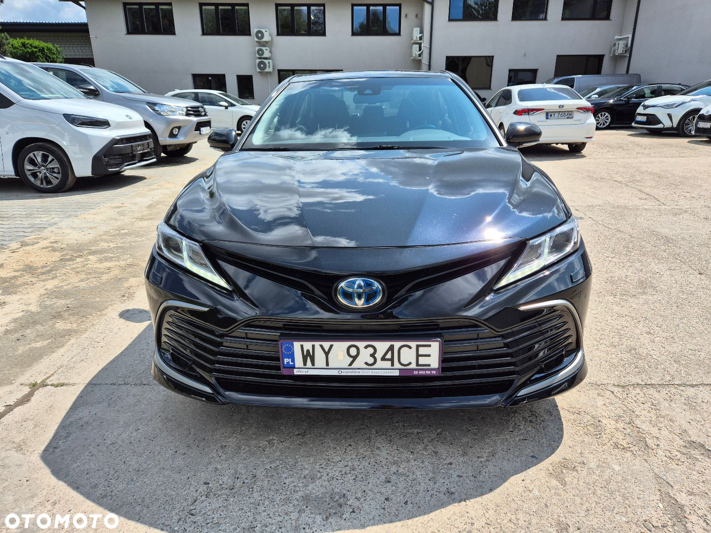 Toyota Camry - 2