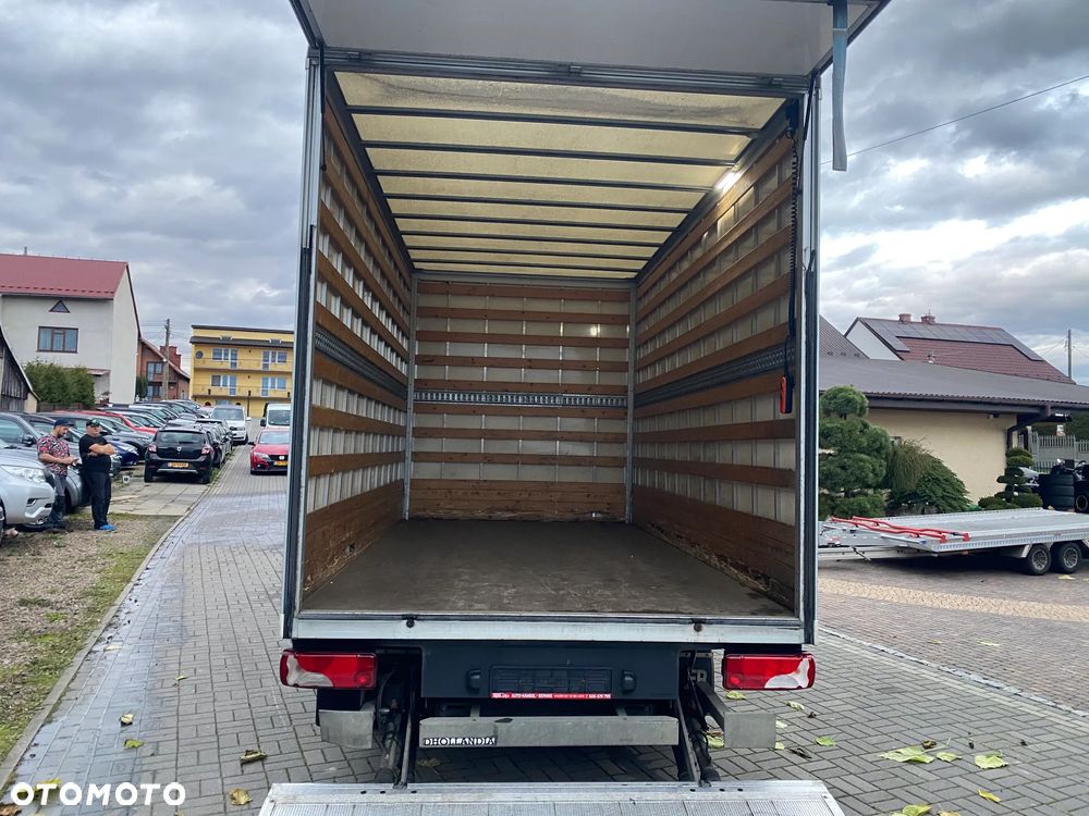 Mercedes-Benz SPRINTER - 12