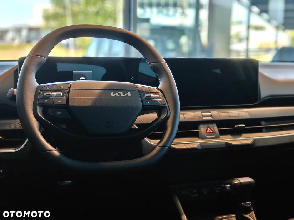 Kia K4 - 16