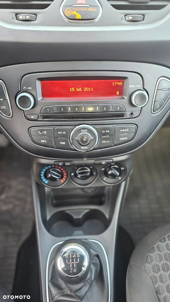 Opel Corsa 1.4 Cosmo - 7