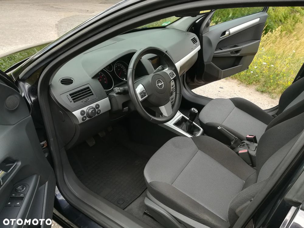 Opel Astra 1.4 Caravan Cosmo - 8