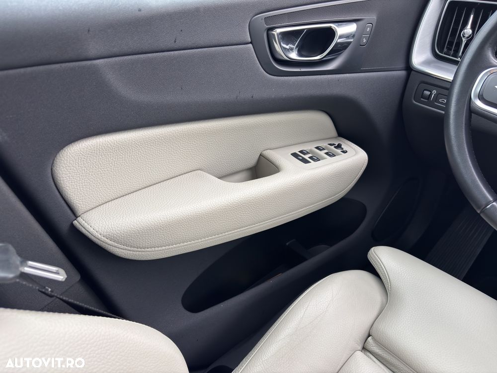 Volvo XC 60 T8 Twin Engine AWD Inscription - 26