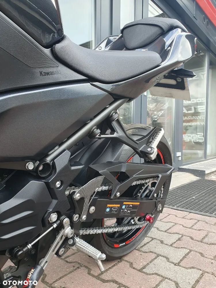 Kawasaki Ninja 400 - 29