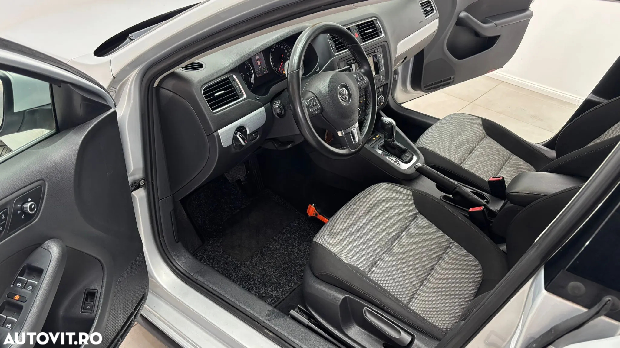 Volkswagen Jetta 1.4 Hybrid DSG Highline - 5