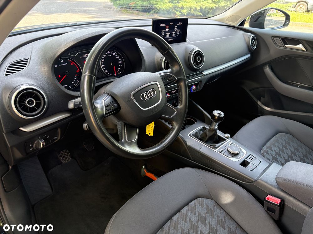 Audi A3 Sportback 1.6 TDI (clean diesel) S line Sportpaket - 15