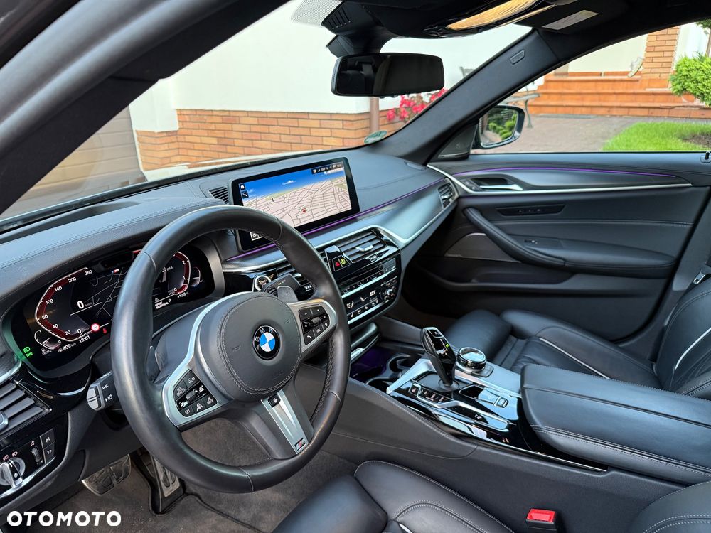 BMW Seria 5 540d xDrive mHEV M Sport sport - 9