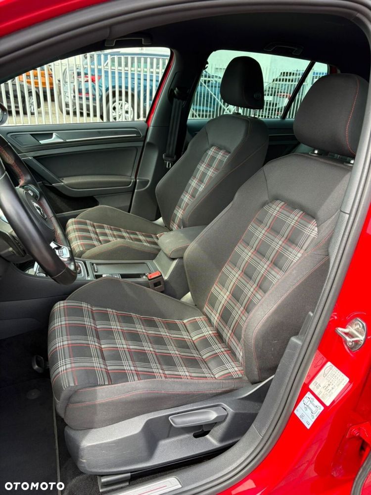 Volkswagen Golf 2.0 TSI BMT GTI Performance DSG - 31