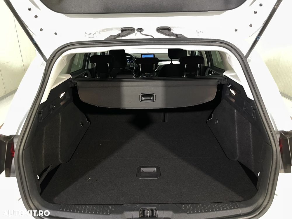 Ford Focus 1.0 EcoBoost Trend Edition - 12