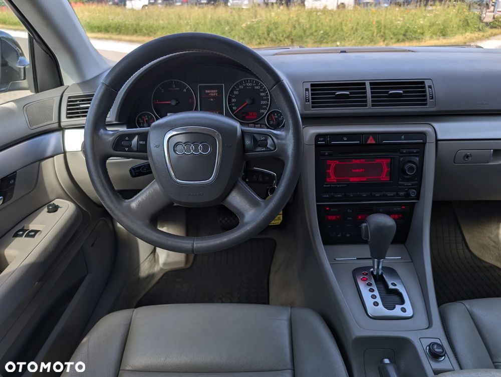 Audi A4 Avant 2.0 TDI DPF multitronic - 26