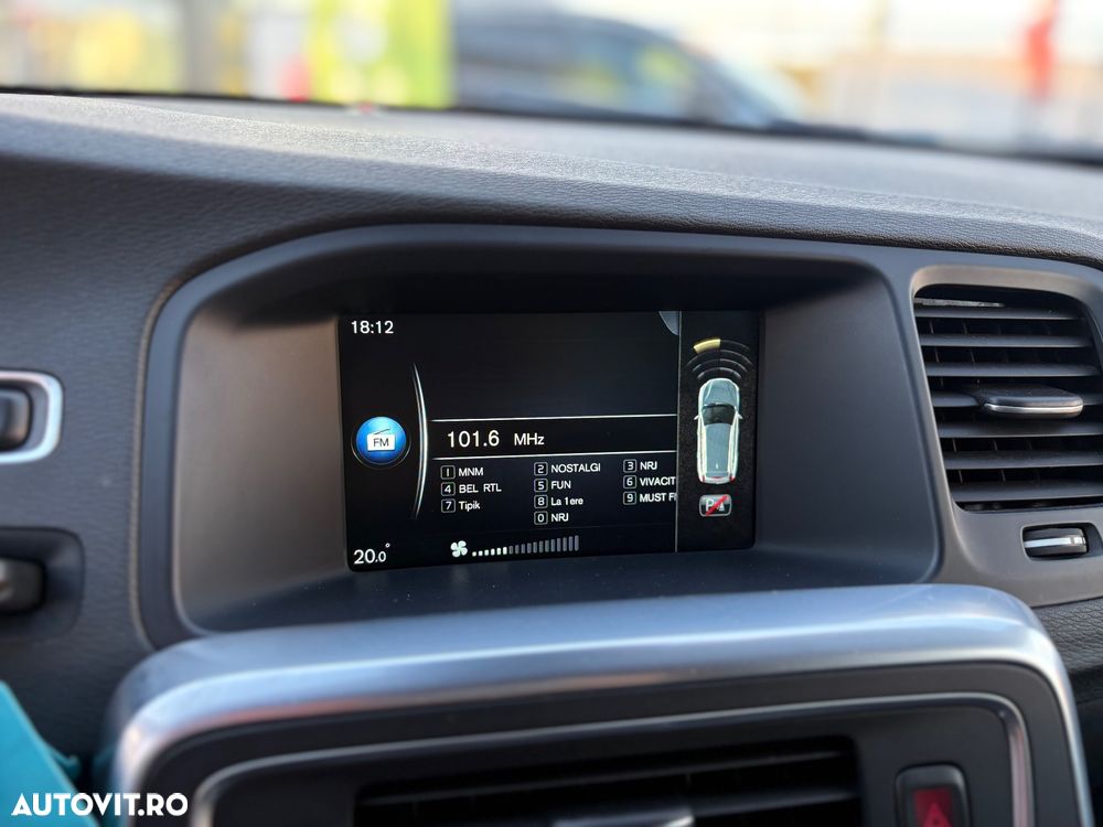 Volvo V60 D2 ECO Start-Stop Momentum - 11