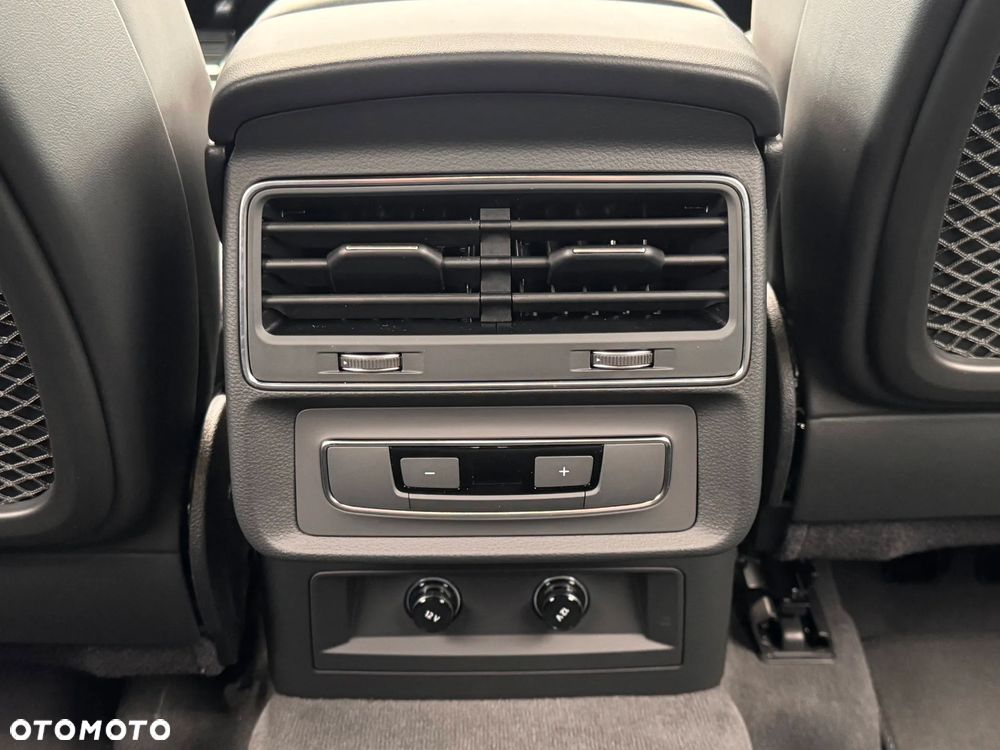 Audi Q8 TFSI e PHEV 360 kW Quattro Tiptronic - 31