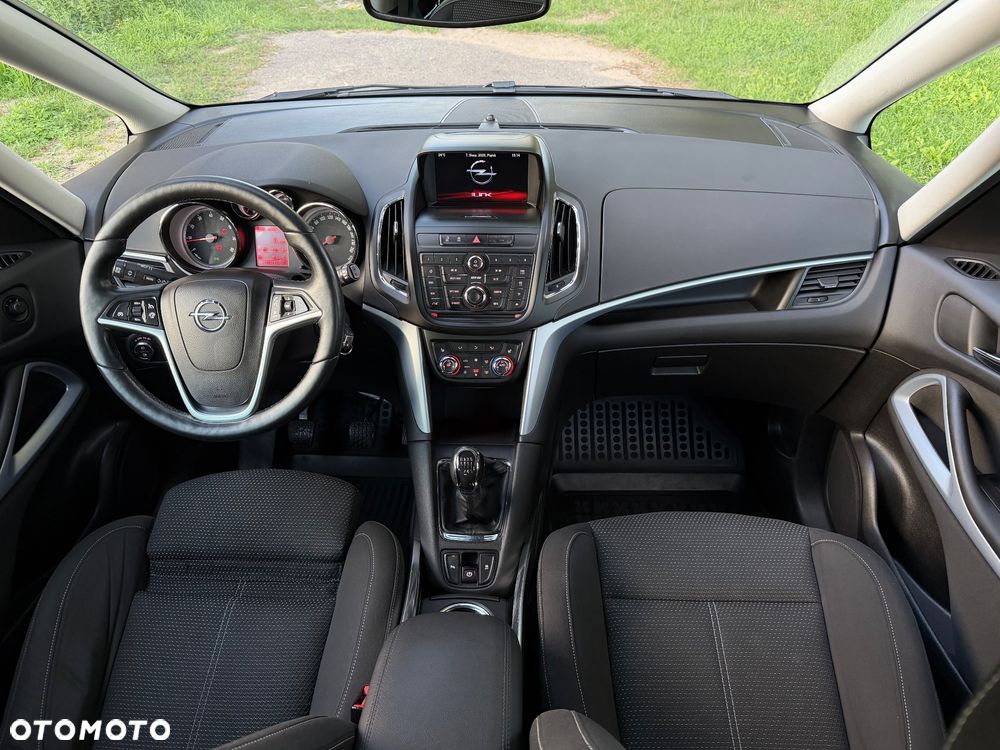 Opel Zafira 1.4 T Cosmo EcoFLEX S&S EU6 - 11
