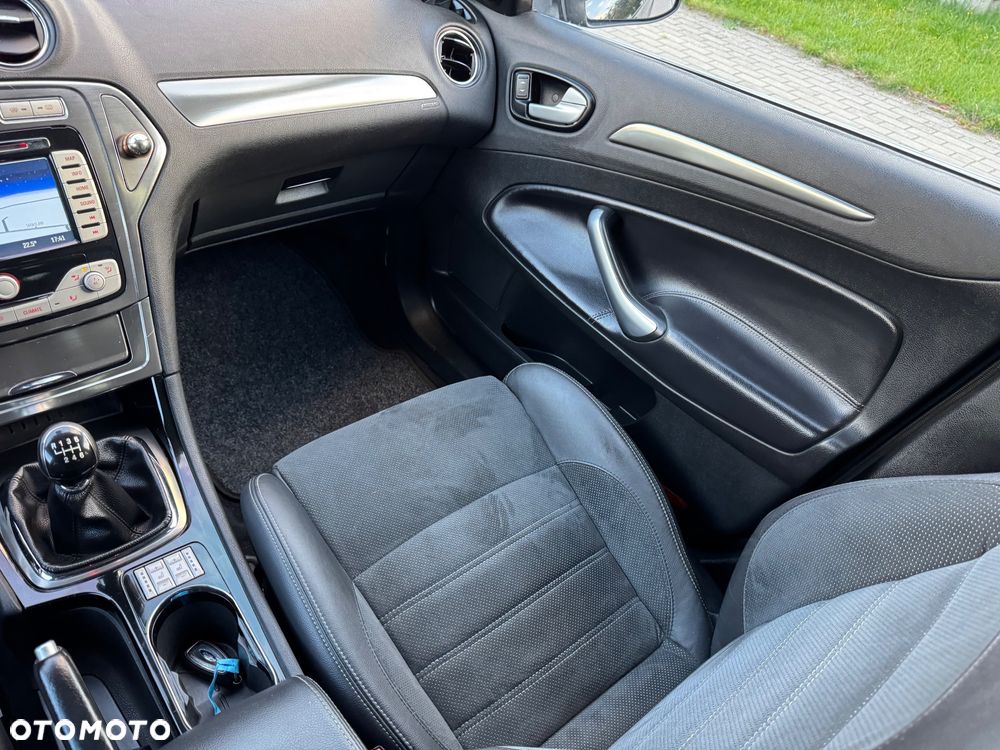 Ford Mondeo 2.0 TDCI Titanium S - 25