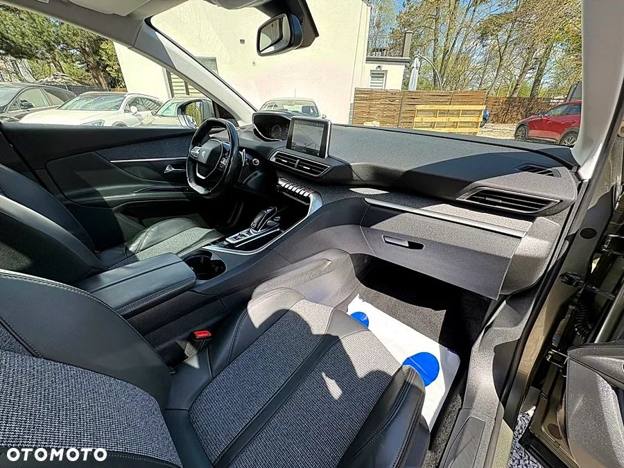 Peugeot 5008 BlueHDi 120 EAT6 Allure - 29