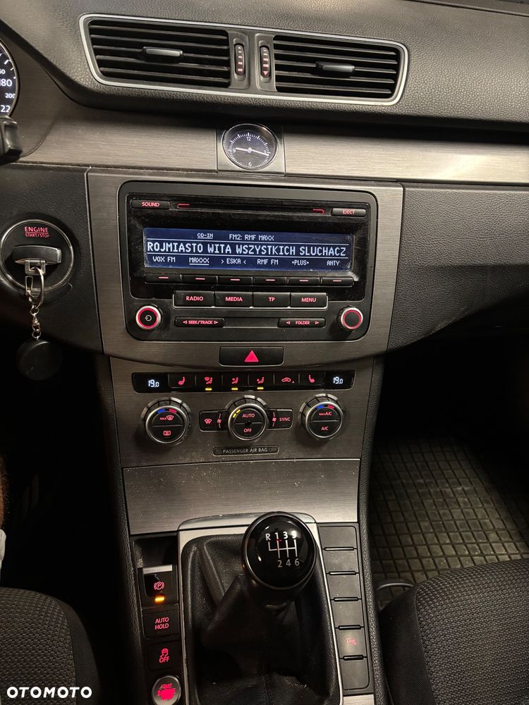 Volkswagen Passat 1.4 TSI Comfortline - 9