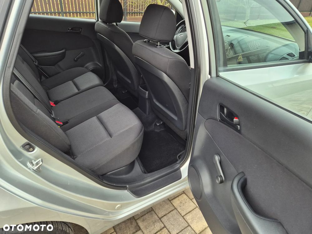 Hyundai i30 1.4 Blue Classic - 11