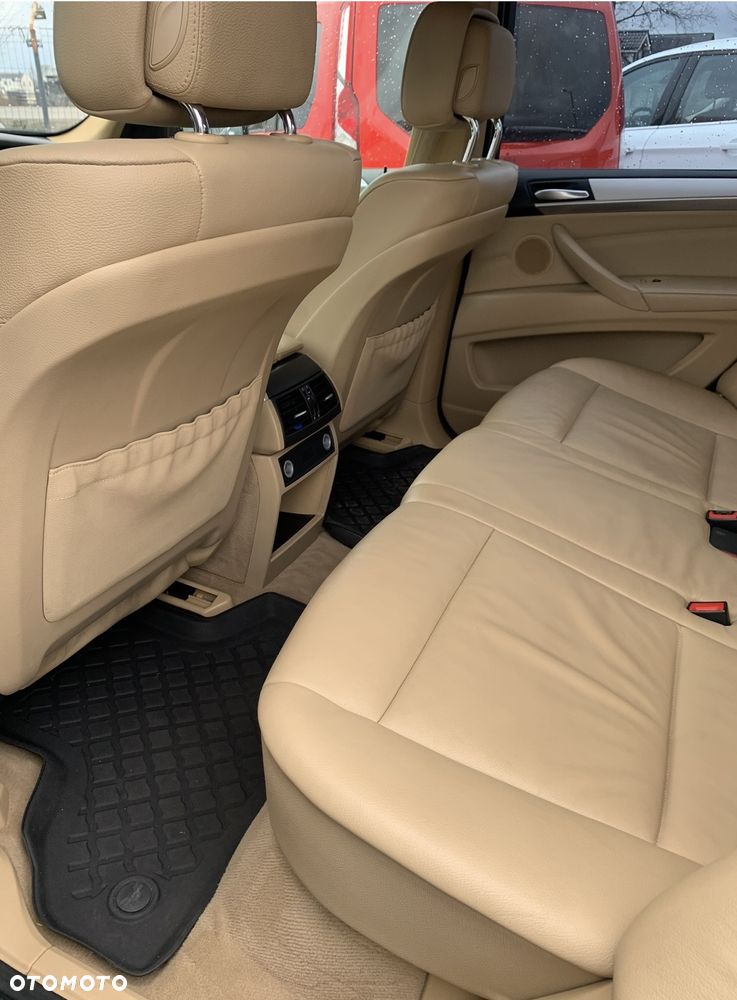 BMW X5 xDrive35i - 8