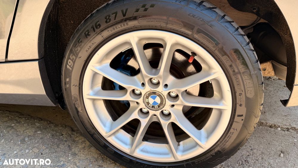BMW Seria 1 116i - 33