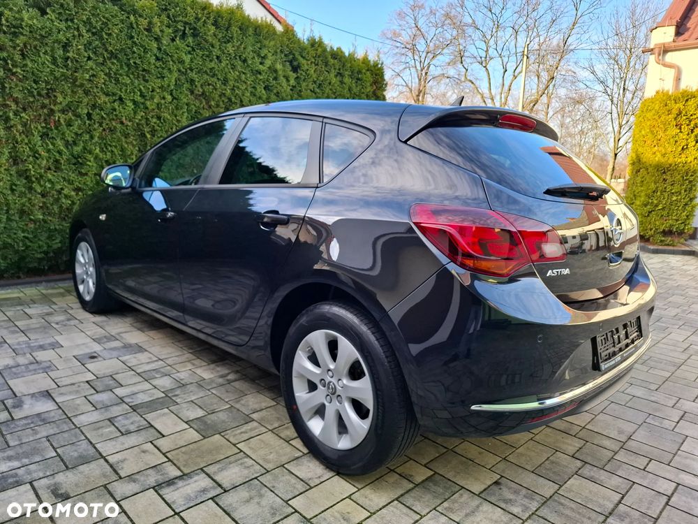 Opel Astra - 4