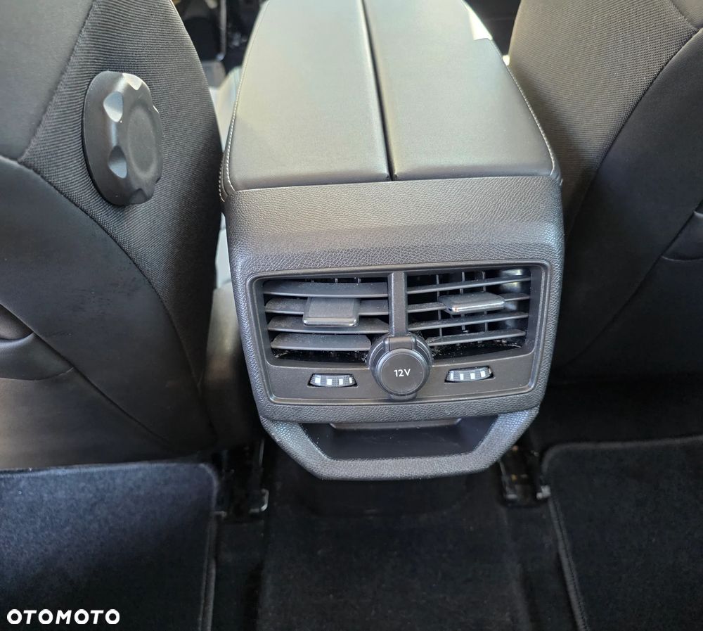 Peugeot 3008 1.6 PureTech Hybrid PHEV Road Trip S&S EAT8 - 18