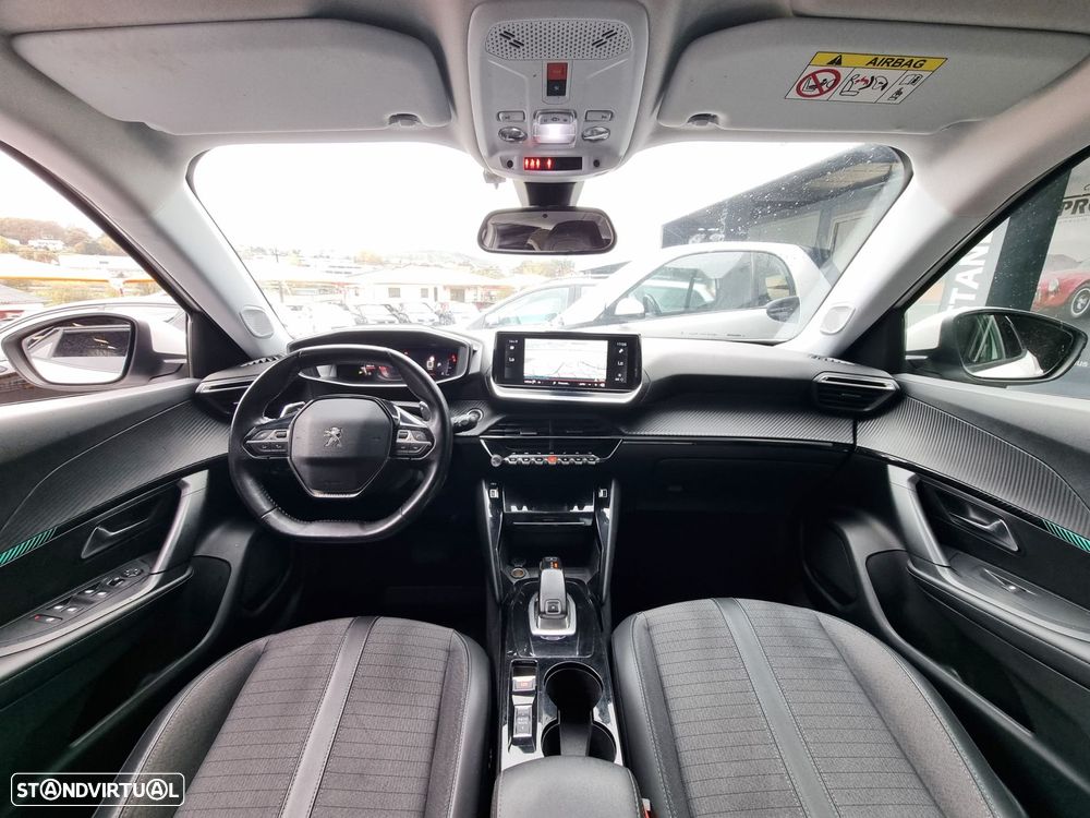 Peugeot 2008 1.5 BlueHDi Allure Pack EAT8 - 18