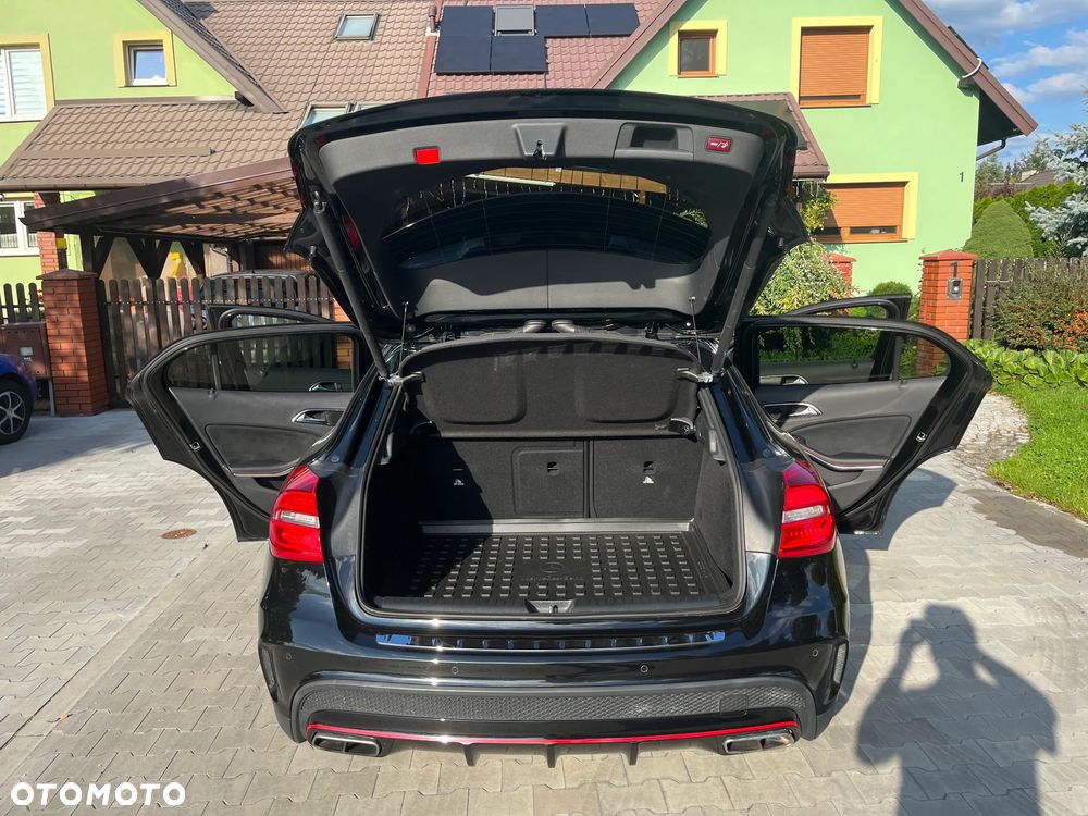 Mercedes-Benz GLA 45 AMG 4-Matic Edition 1 - 11