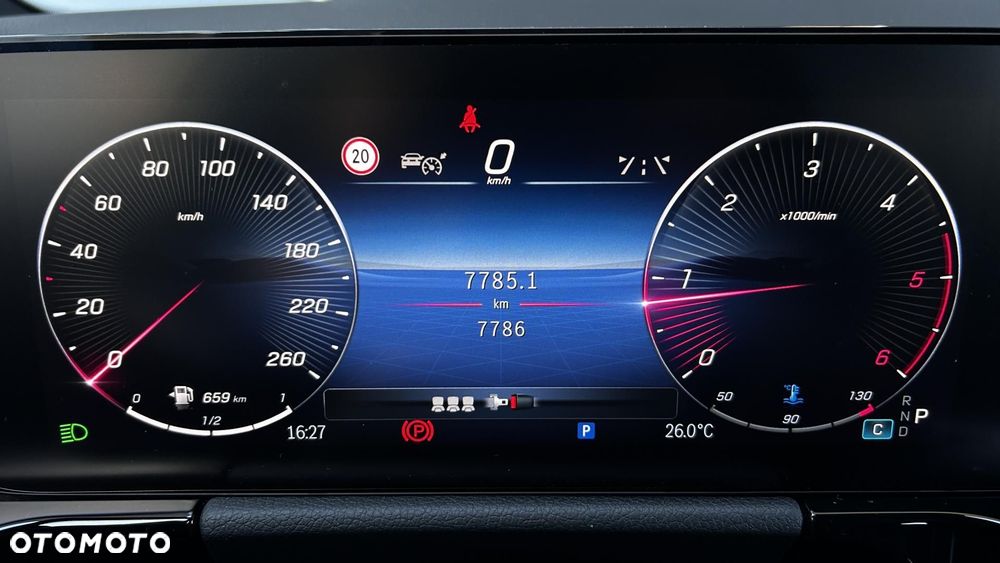 Mercedes-Benz GLA 200 d - 16