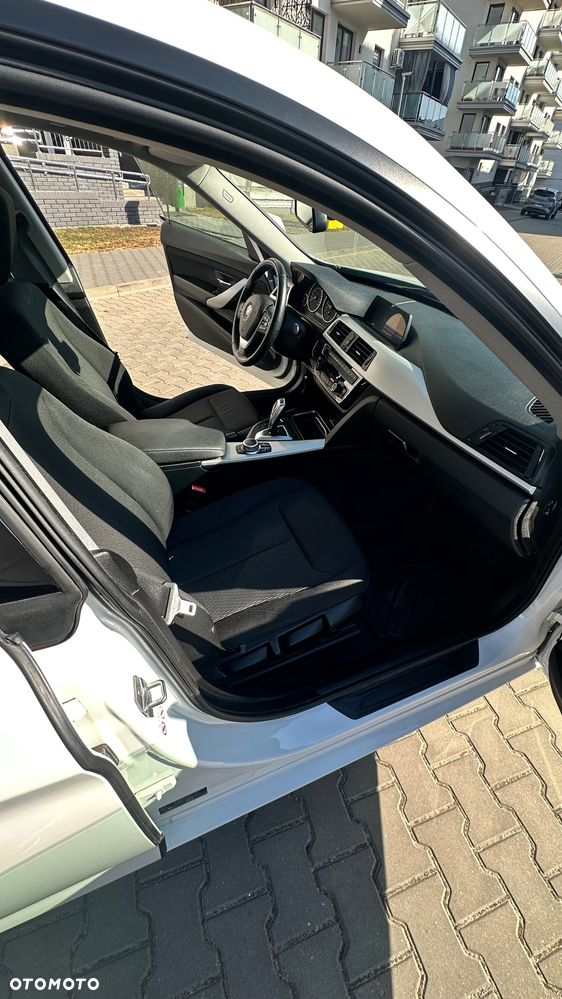BMW 3GT 320i xDrive Advantage - 15