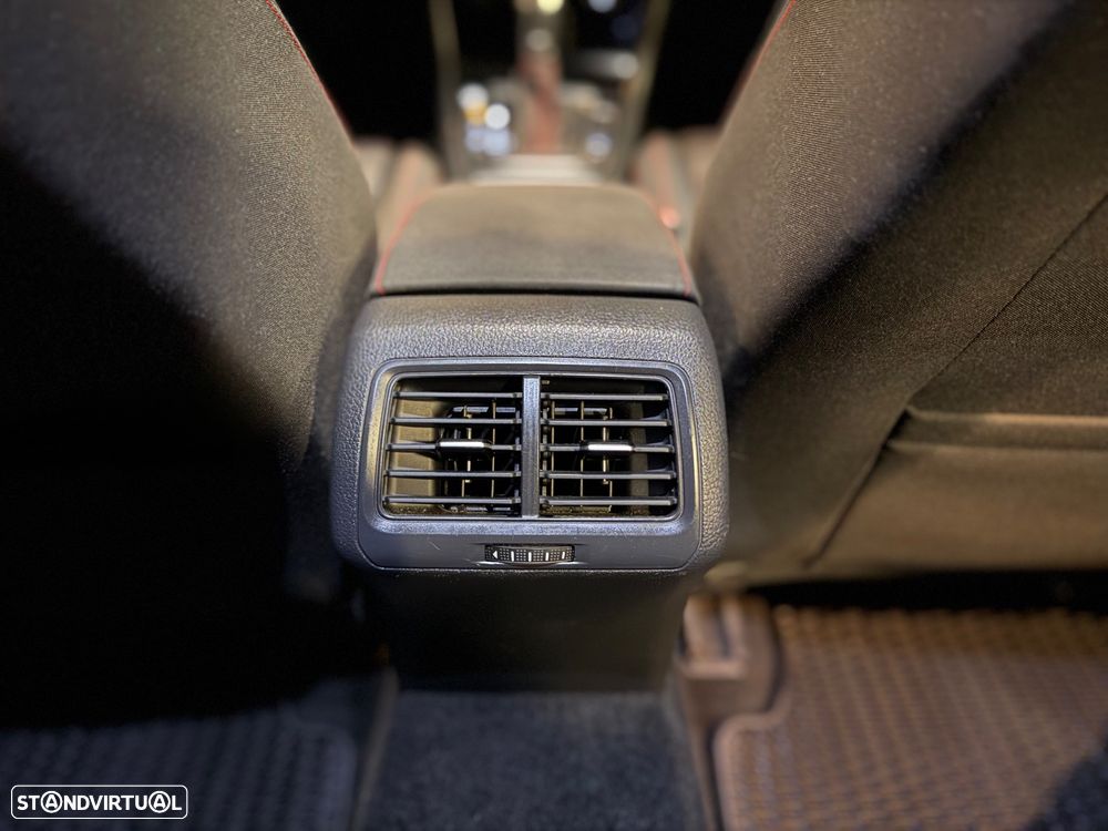 VW Golf GTI Performance BlueMotion DSG - 40