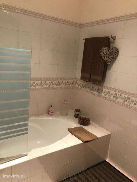 Moradia T4 com 2wcs + Garagem + jardim a 10minutos de Beja - Grande imagem: 2/11