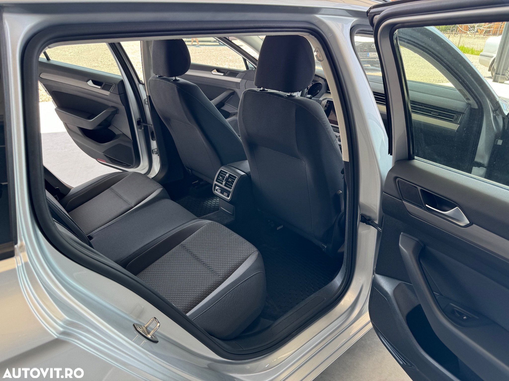 Volkswagen Passat - 7