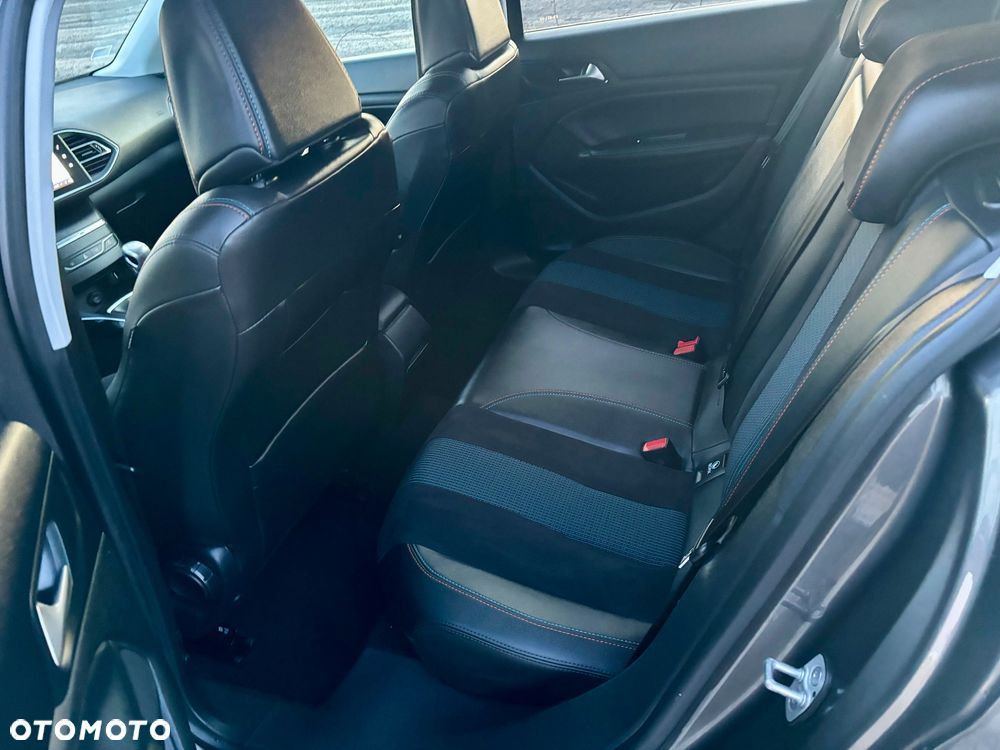 Peugeot 308 1.2 PureTech Allure S&S - 12