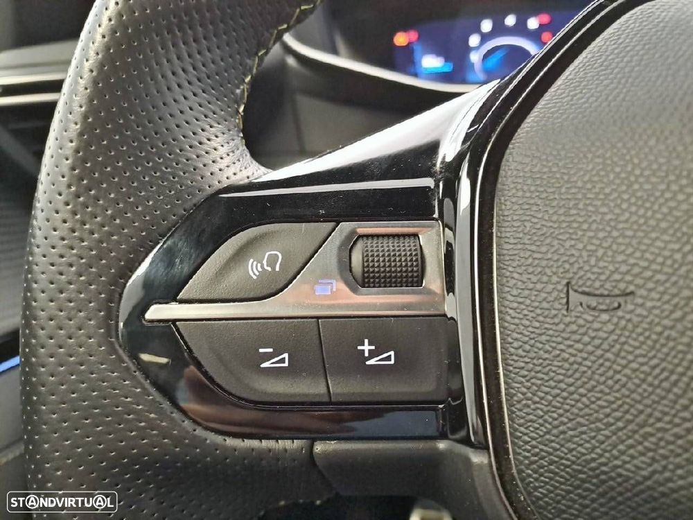 Peugeot 208 1.2 PureTech GT - 16