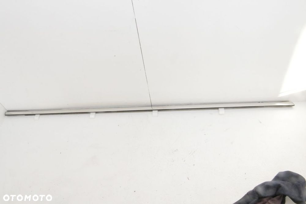 Listwa drzwi prawy przód Opel Antara - 1