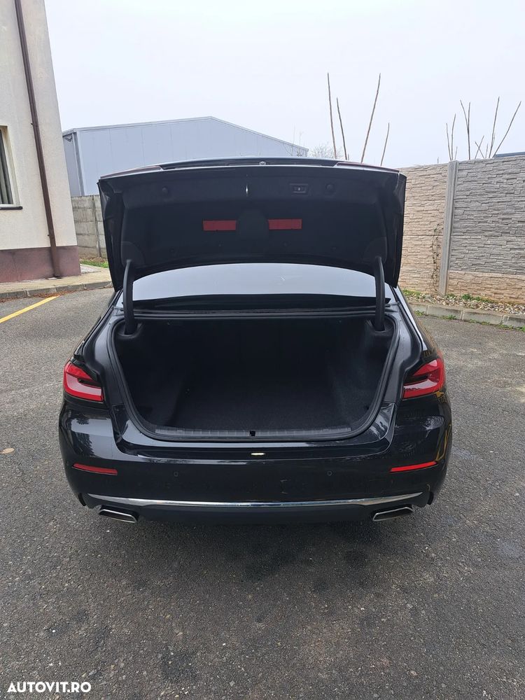 BMW Seria 5 520d xDrive AT MHEV - 9
