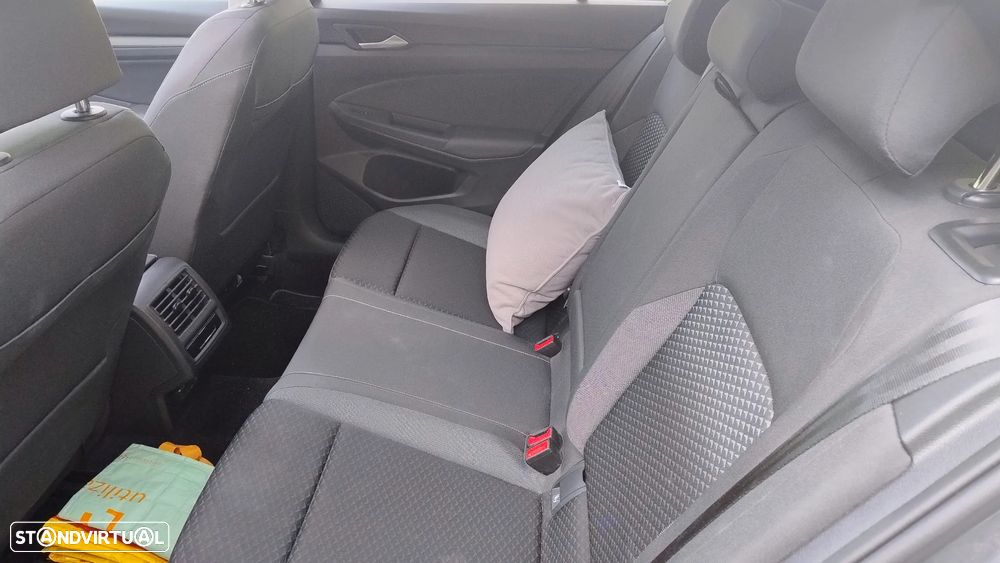 VW Golf 2.0 TDI SCR DSG Active - 14