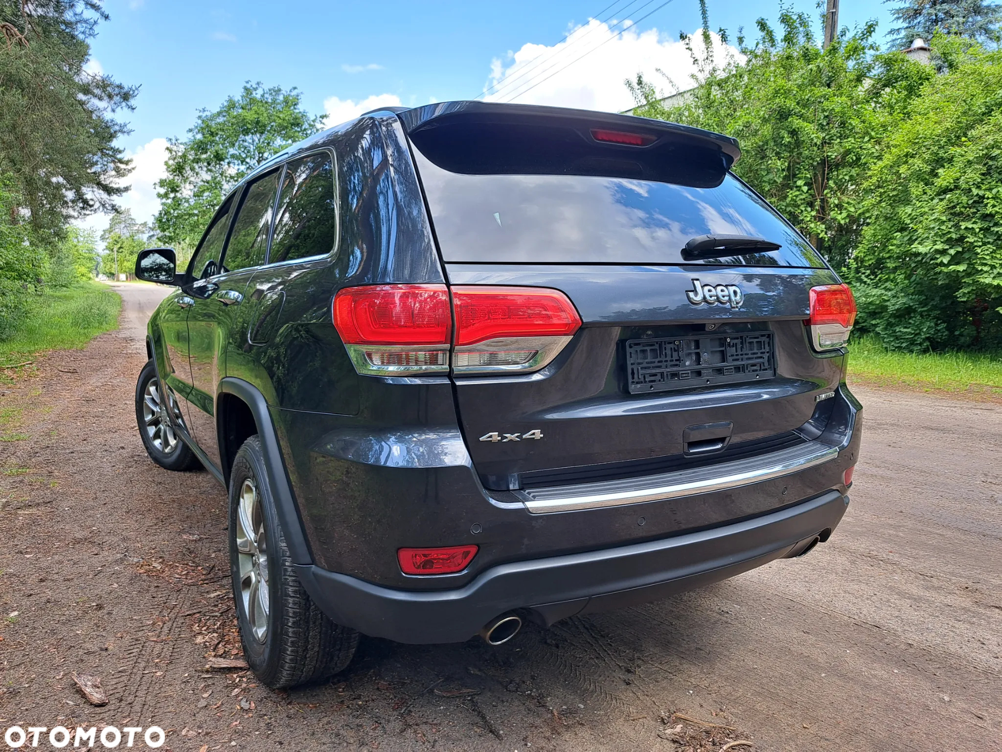 Jeep Grand Cherokee - 8