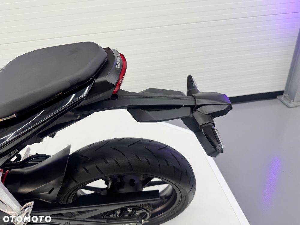 Honda CB - 11