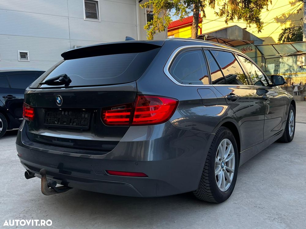 BMW Seria 3 320d DPF Touring Aut. Edition Sport - 4