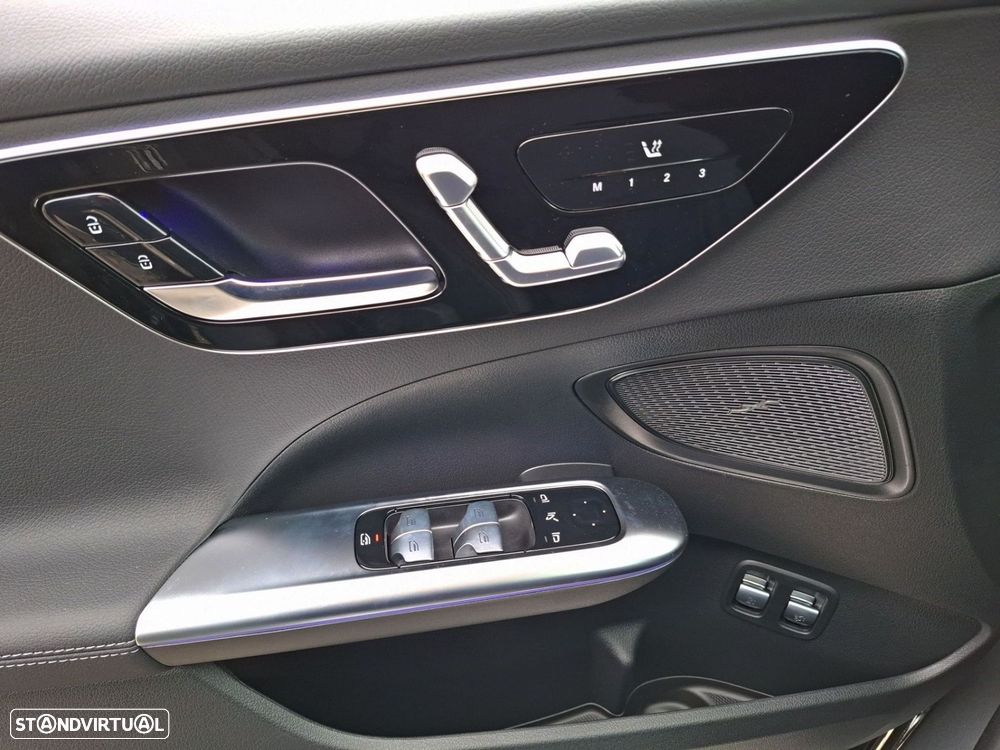 Mercedes-Benz C 300 e Avantgarde - 20