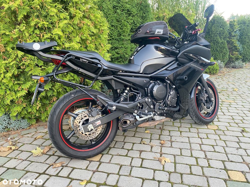 Yamaha XJ - 5