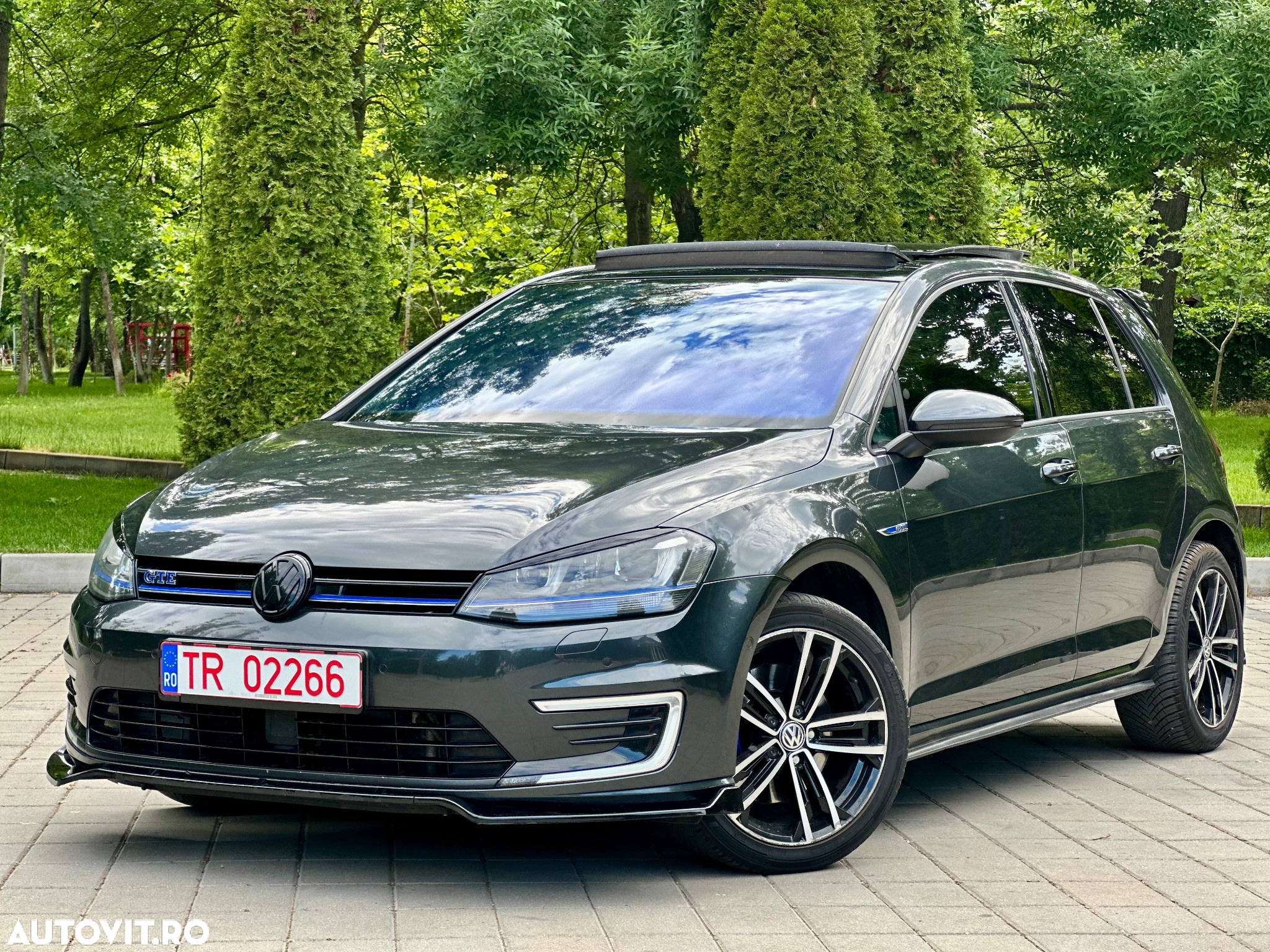 Volkswagen Golf - 3