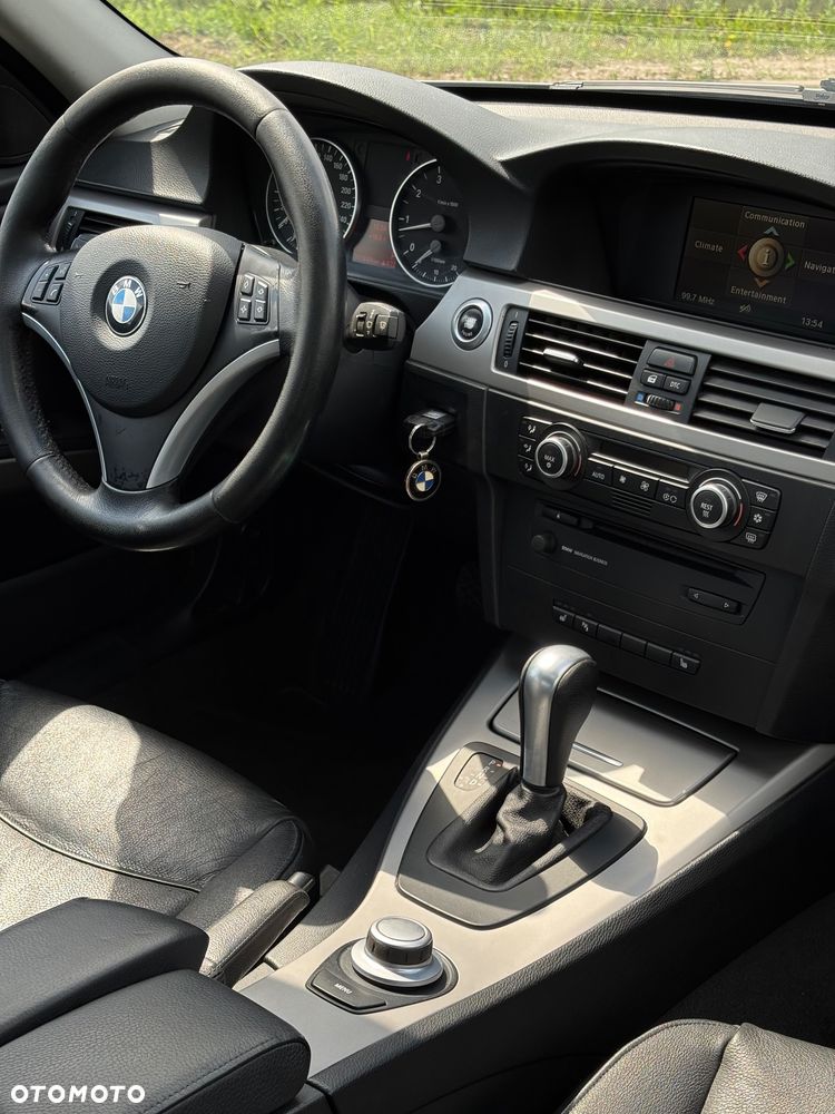 BMW Seria 3 320i - 9