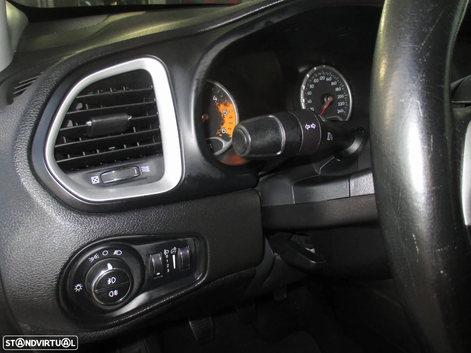 Jeep Renegade 1.6 MJD Limited - 11