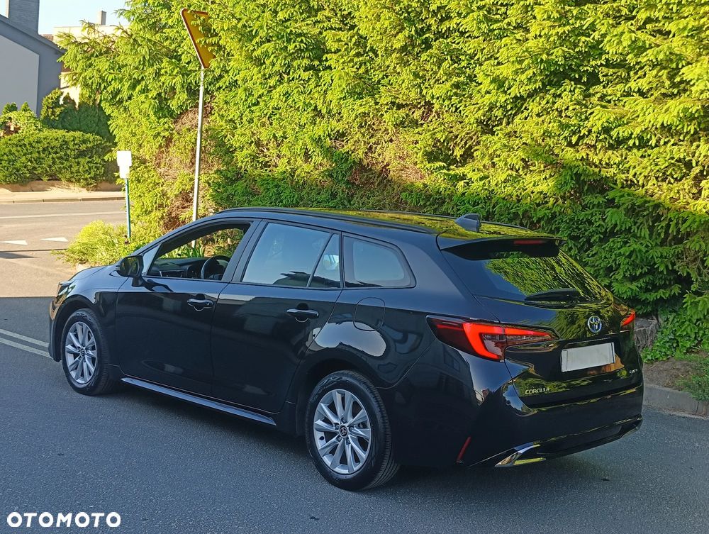 Toyota Corolla 1.8 Business Edition - 25