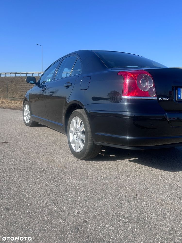 Toyota Avensis 2.2 D-4D X Premium - 2