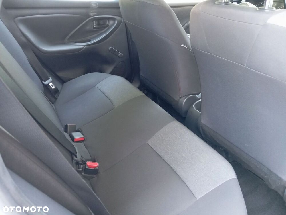 Toyota Yaris - 13