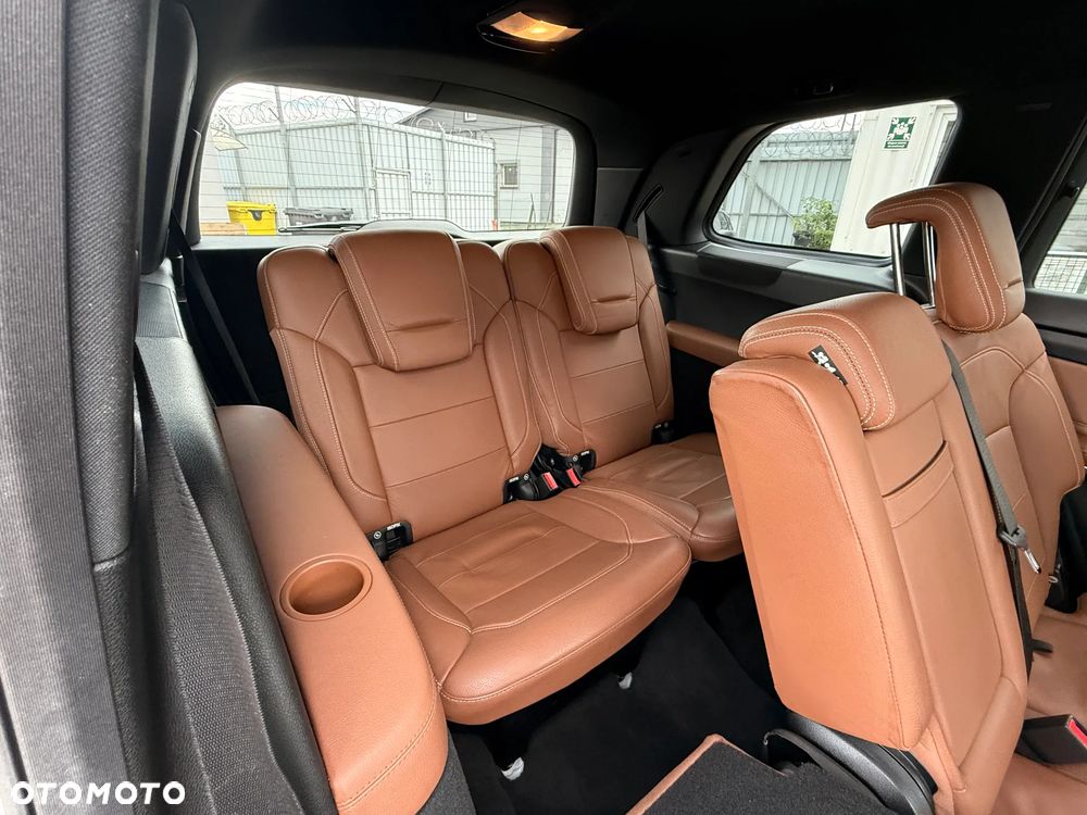 Mercedes-Benz GLS - 9