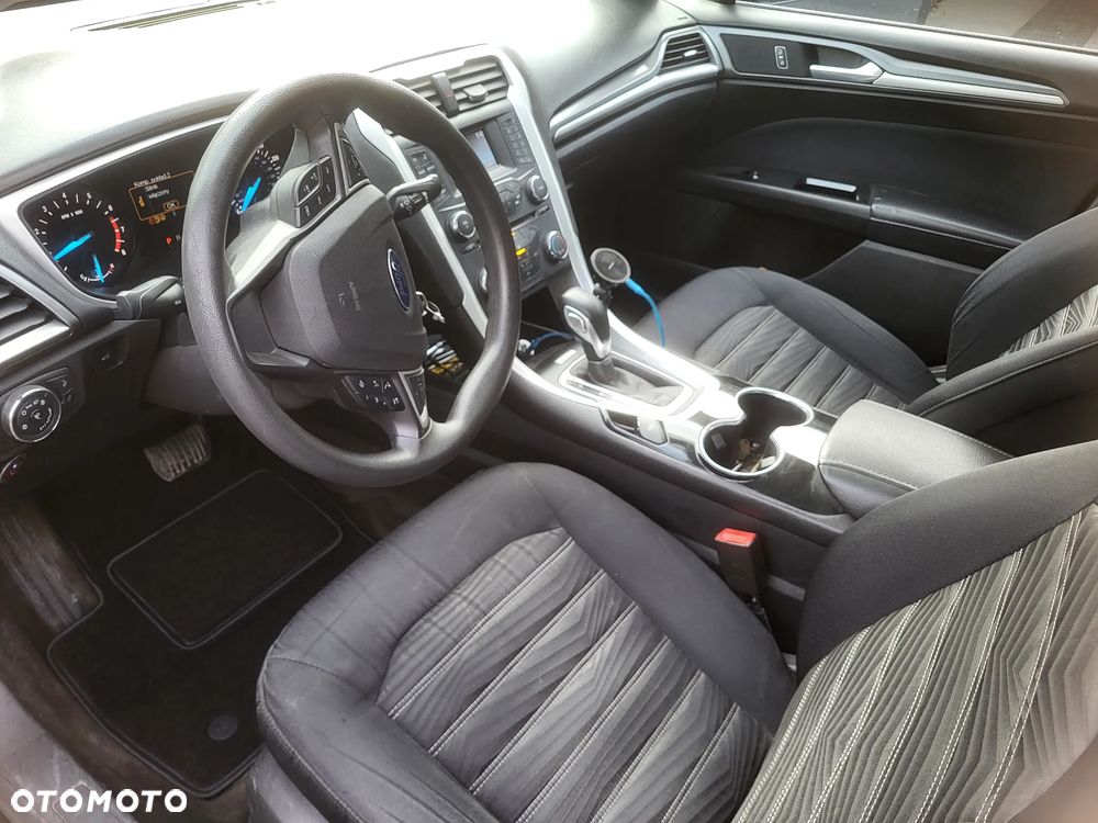 Ford Fusion - 7