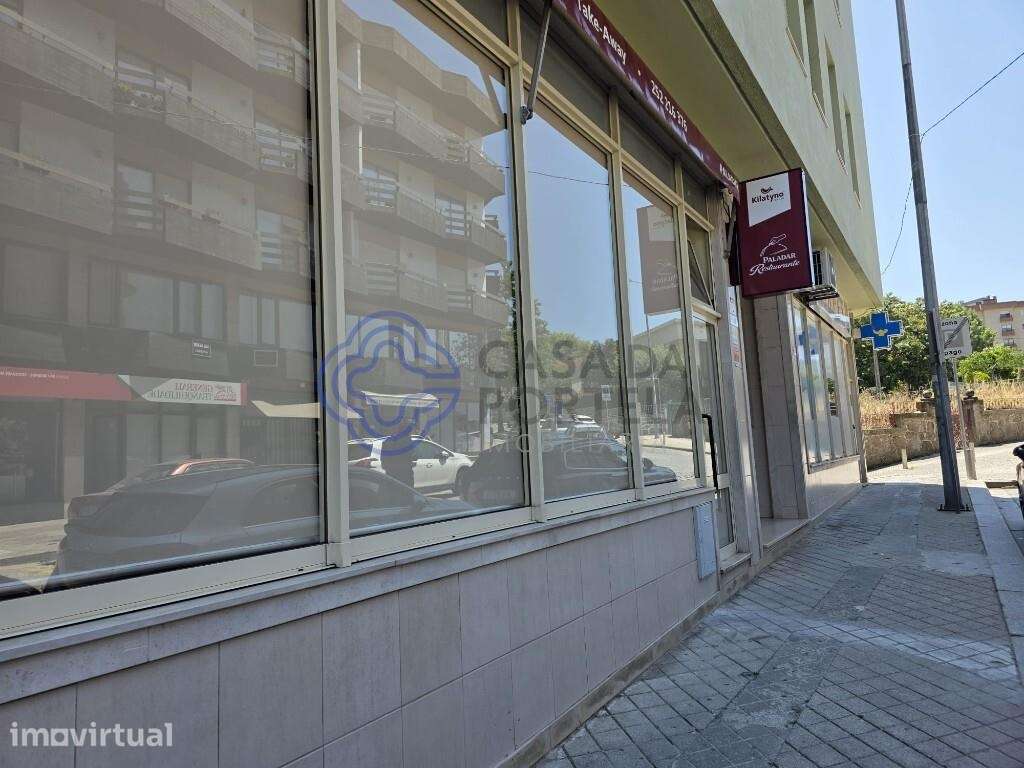 ​ Oportunidade de Ouro no Coração de Famalicão: O Teu Próximo Negócio - Grande imagem: 2/23